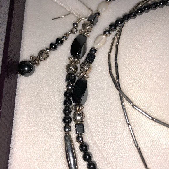 Hematite necklace and earring set - Picture 7 of 7